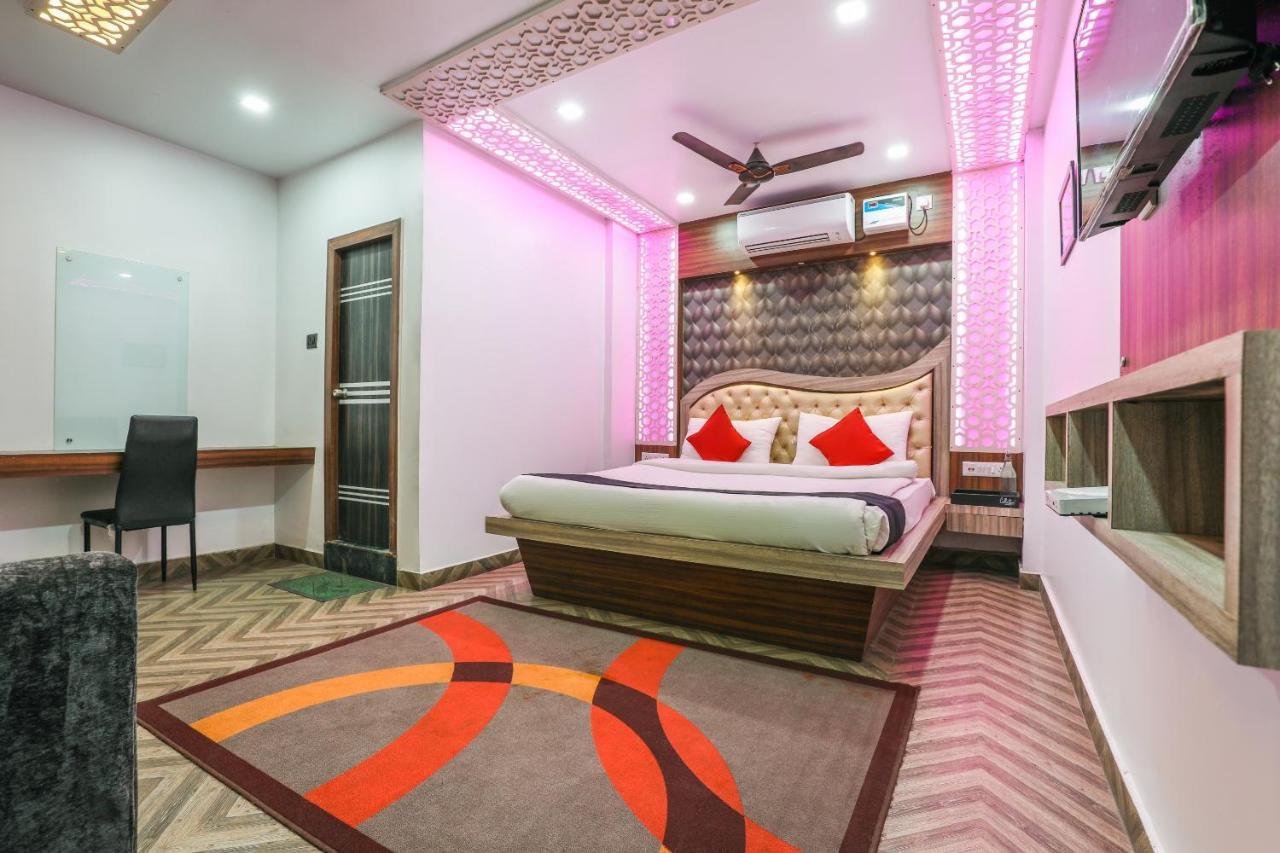 Oyo 14472 Brahmaputra Hotel