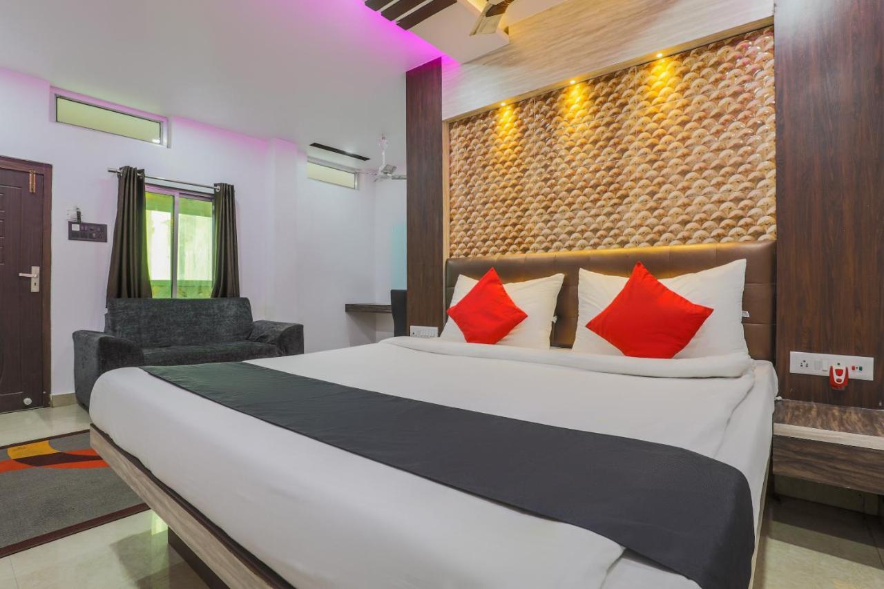 Oyo 14472 Brahmaputra Hotel