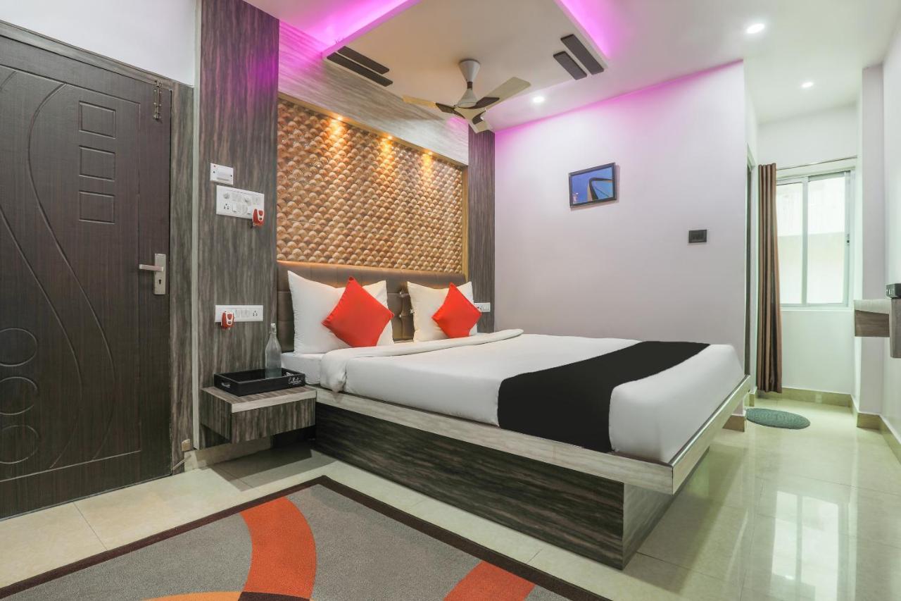 Oyo 14472 Brahmaputra Hotel
